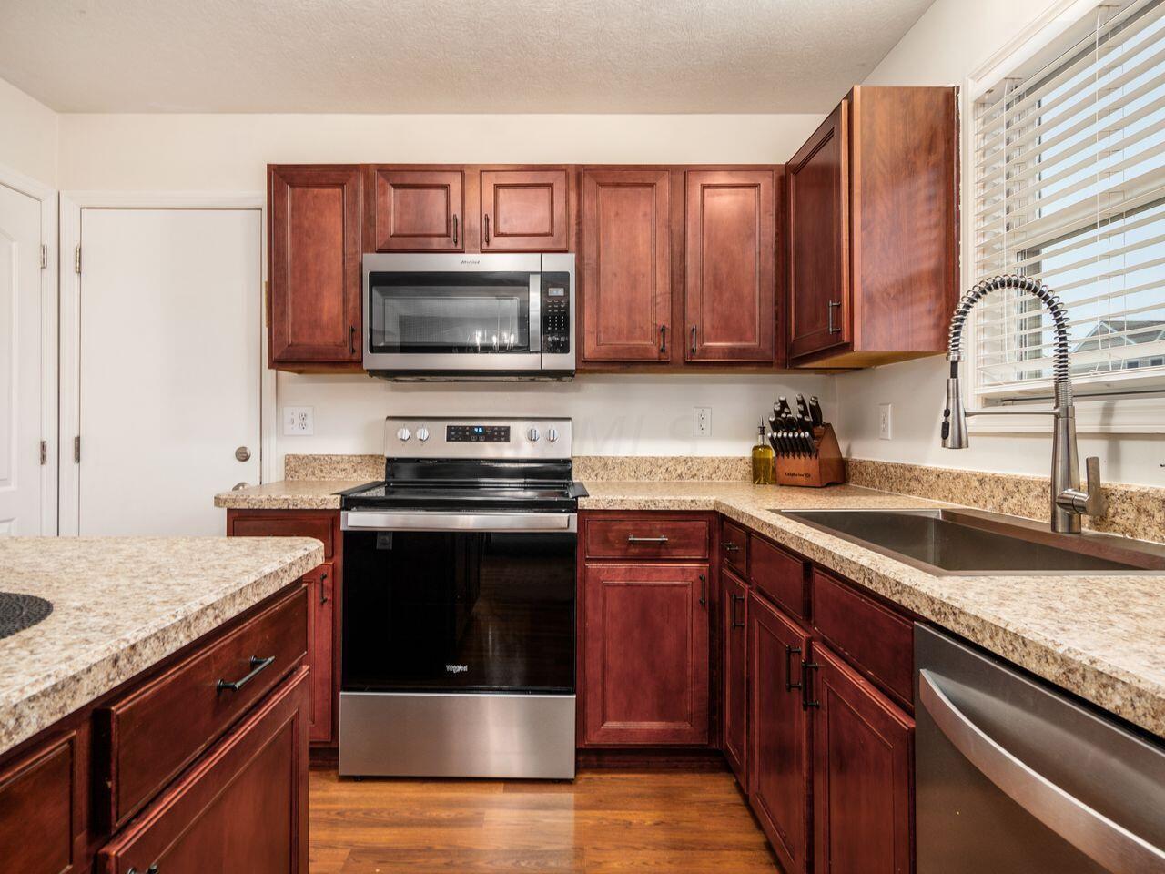 5372 Winters Run Road Dublin, OH 43016 - Photo 15 of 27 Kitchen