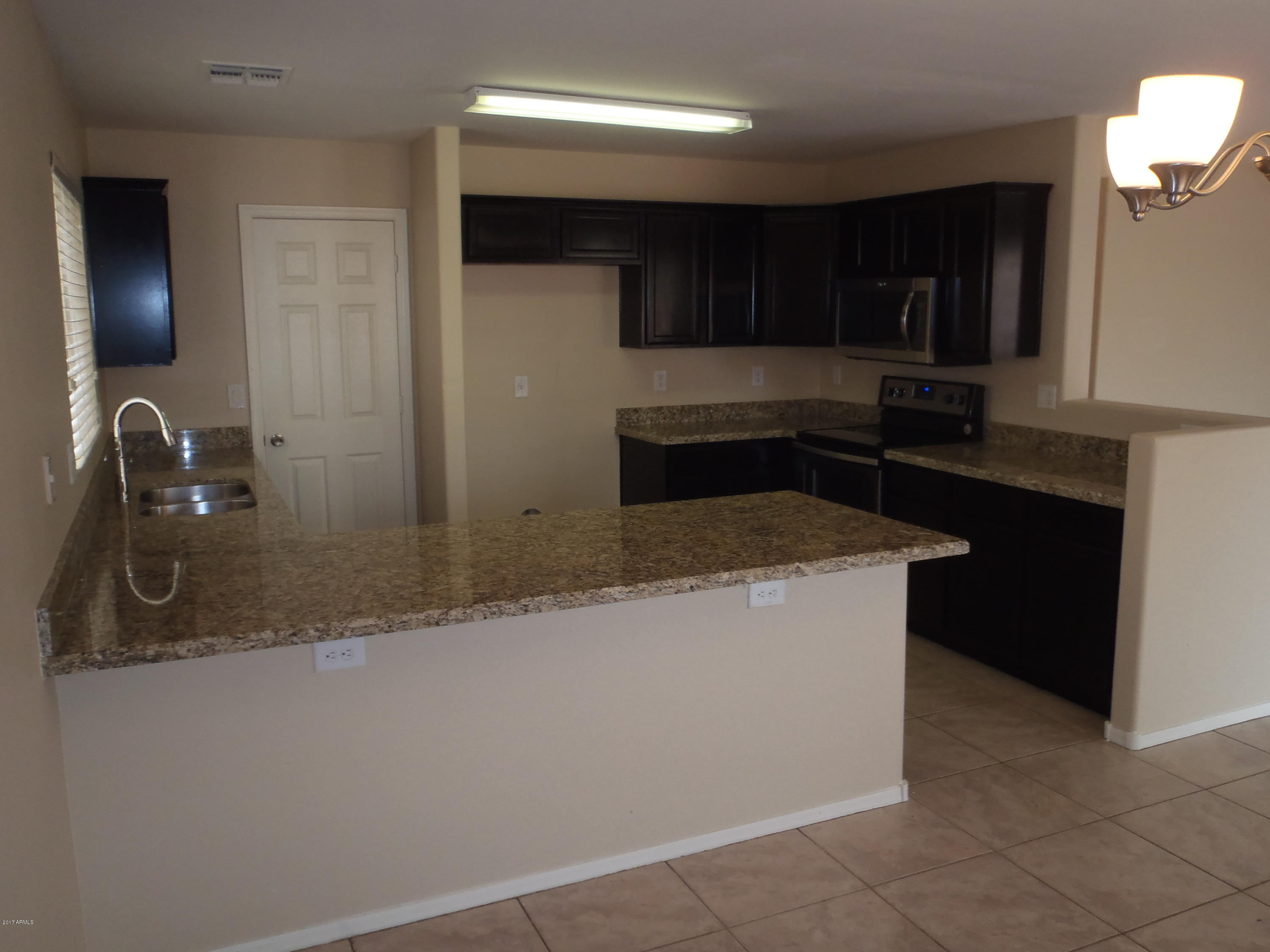 43354 West Cowpath Road Maricopa, AZ 85138 - Photo 4 of 30 P3030780