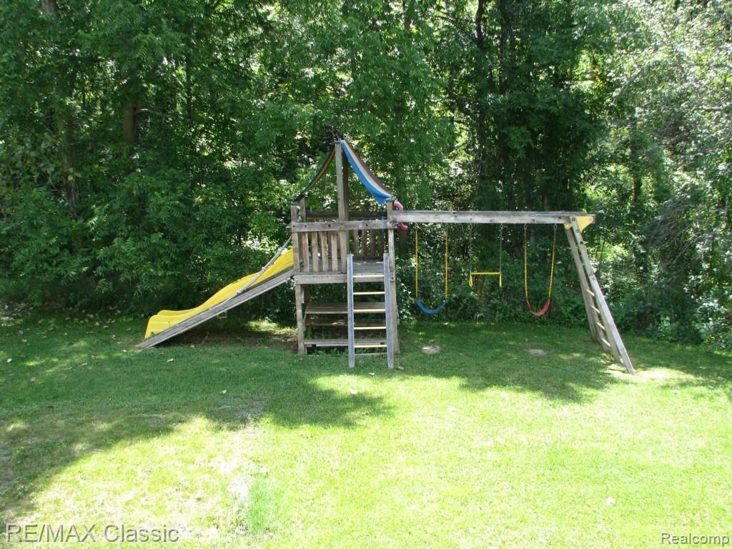 420 Otter Run Road Holly, MI 48442 - Photo 22 of 24 IMG_6139.jpg