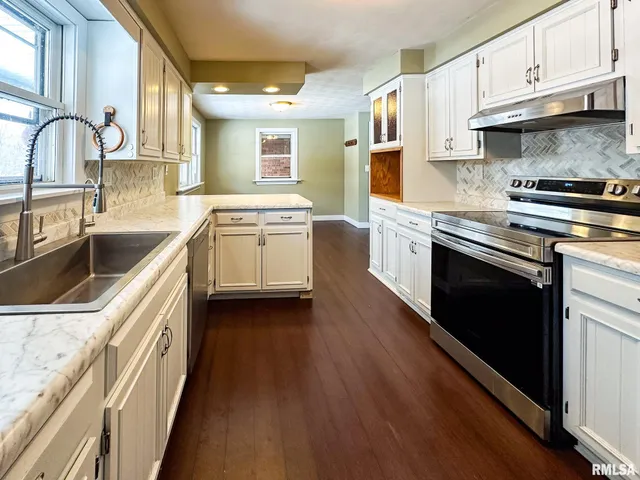 $259,900 | 10105 Hickory Road, Tremont, IL 61568