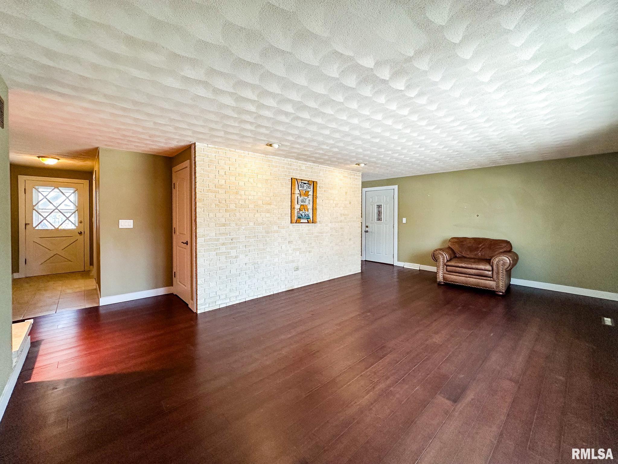 10105 Hickory Road Tremont, IL 61568 - Photo 15 of 56