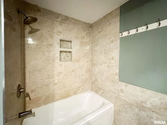 $249,900 | 10105 Hickory Road, Tremont, IL 61568