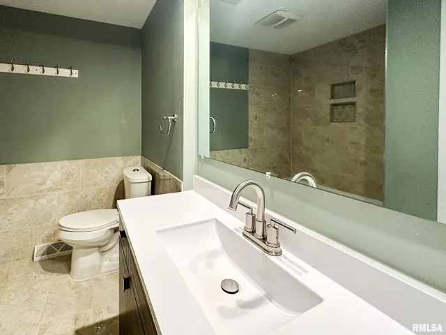 $259,900 | 10105 Hickory Road, Tremont, IL 61568