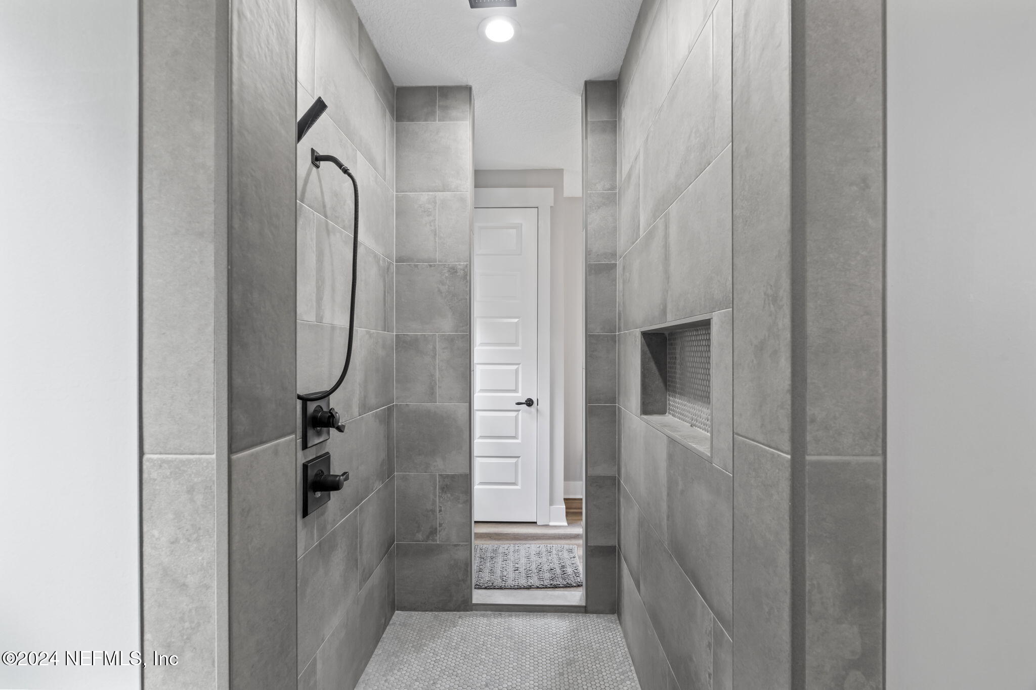 5490 Steel Bridge Road Macclenny, FL 32063 - Photo 45 of 108 Walk-in shower