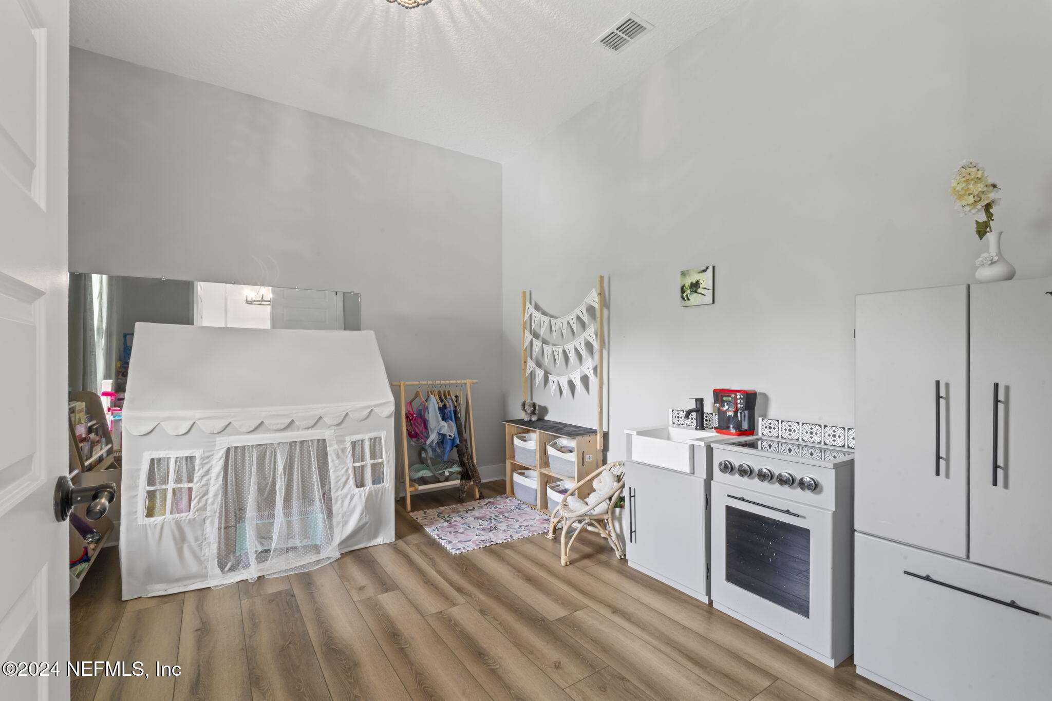 5490 Steel Bridge Road Macclenny, FL 32063 - Photo 70 of 108 Front playroom/office