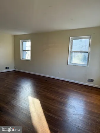 $2,700 | 5390 Taney Avenue, Alexandria, VA 22304