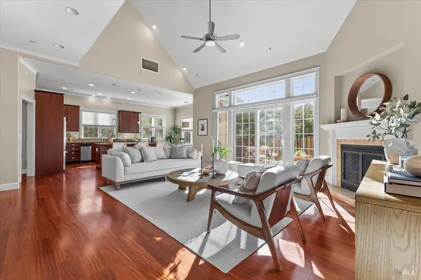 $2,550,000 | 134 Moonlight Drive, Healdsburg, CA 95448