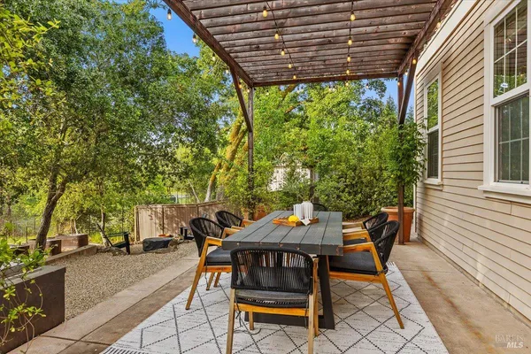 $2,450,000 | 134 Moonlight Drive, Healdsburg, CA 95448
