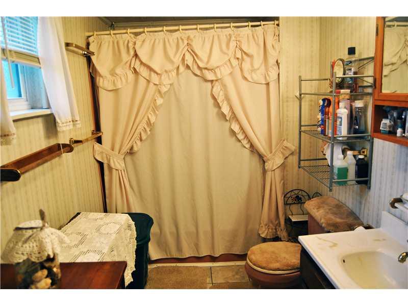 807 Rudolph Run Road Spraggs, PA 15362 - Photo 10 of 14 Full Bath.