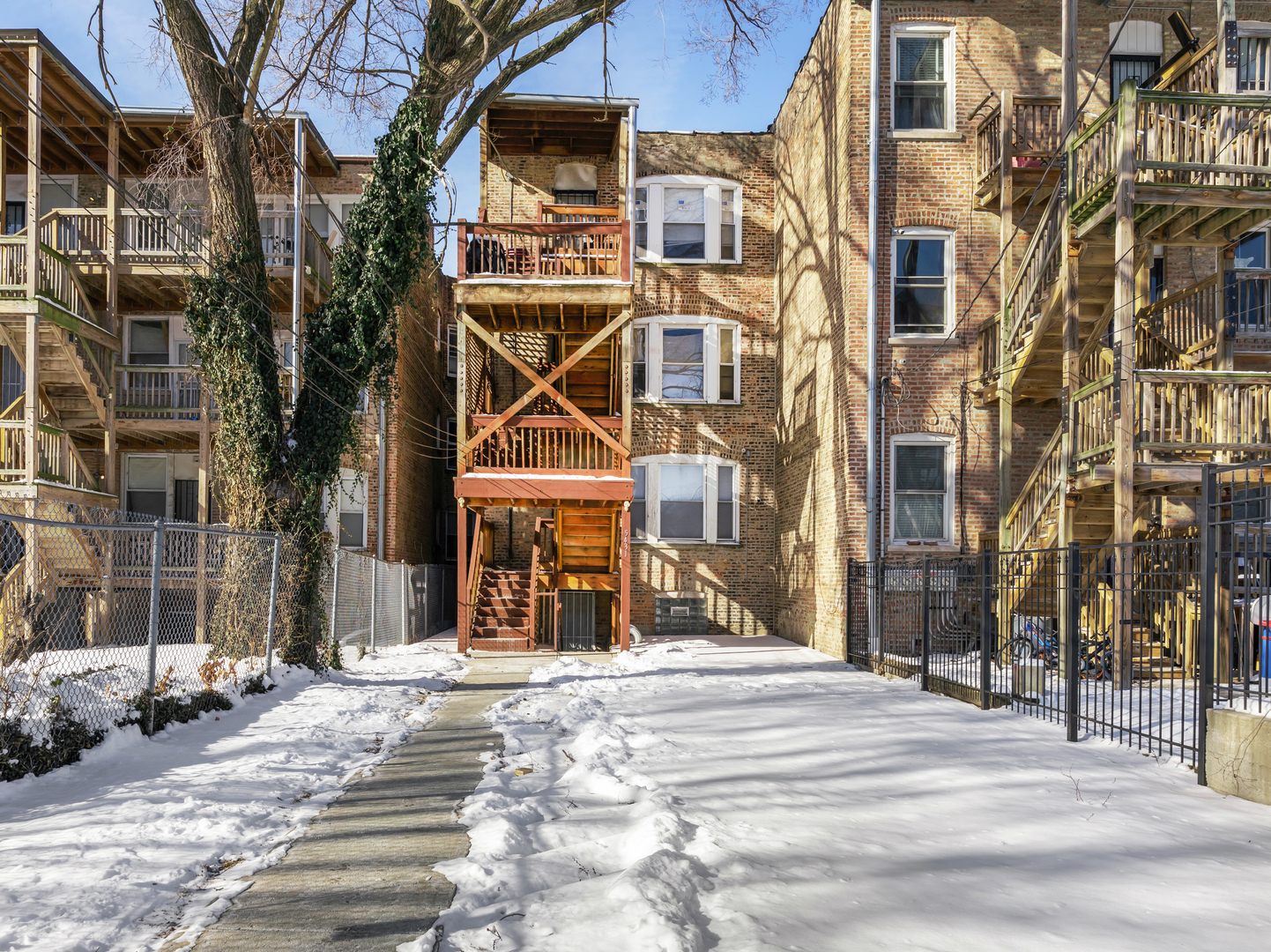 5431 South Indiana Avenue, Unit G Chicago, IL 60615 - Photo 10 of 10 a view of a building with a street