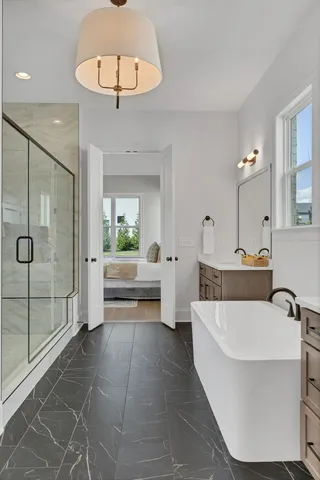 a view of a big room with closet and bathroom