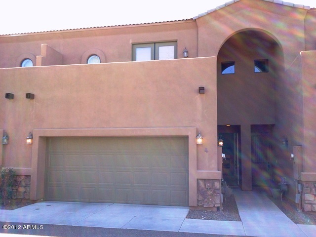 897 East Roma Avenue, Unit 4 Phoenix, AZ 85014 - Photo 11 of 25 2012-03-14 14