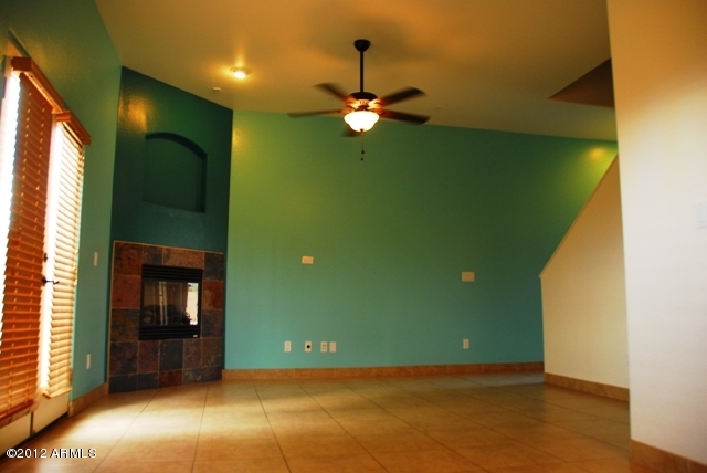 897 East Roma Avenue, Unit 4 Phoenix, AZ 85014 - Photo 12 of 25 DSC_0140