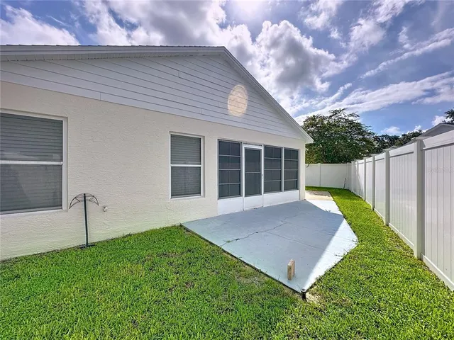 a view of a garage room