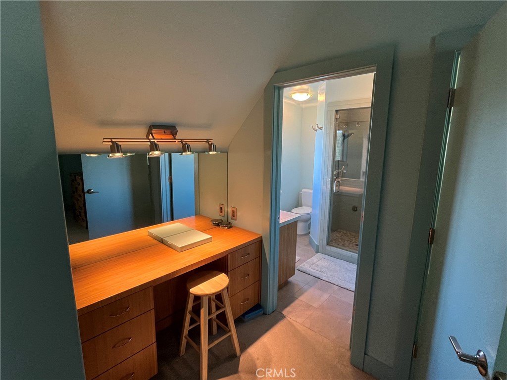 240 Rich Gulch Road Oroville, CA 95965 - Photo 36 of 49 a dining room with a table and chairs