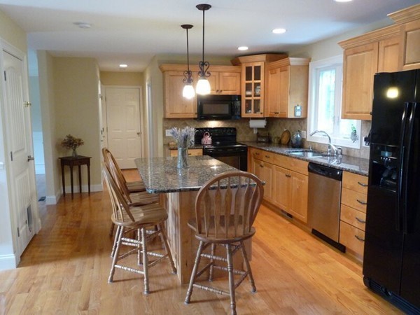 141 Brickyard Road Southampton, MA 01073 - Photo 8 of 27
