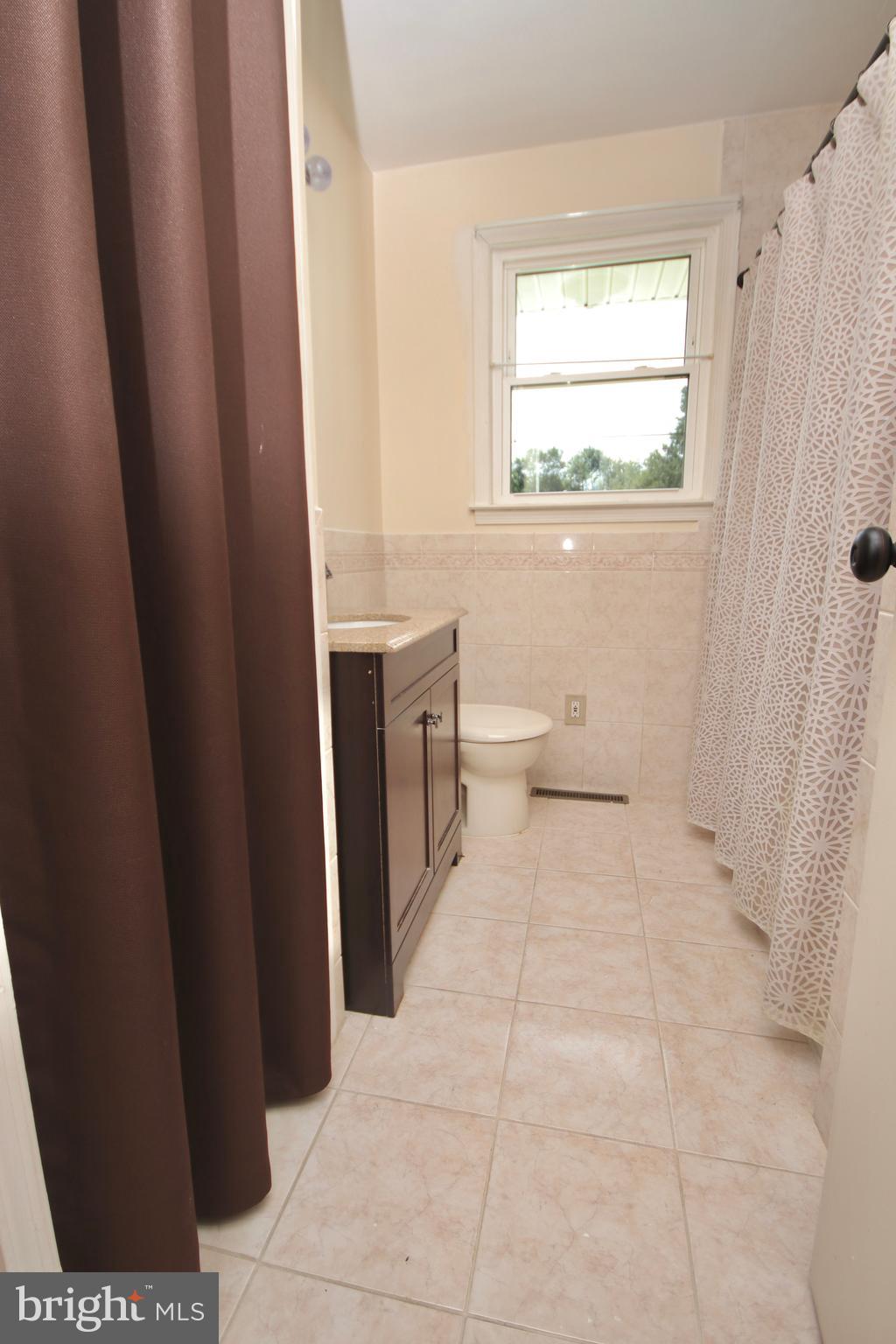 563 Lehigh Road Wenonah, NJ 08090 - Photo 15 of 18 Main Bathroom
