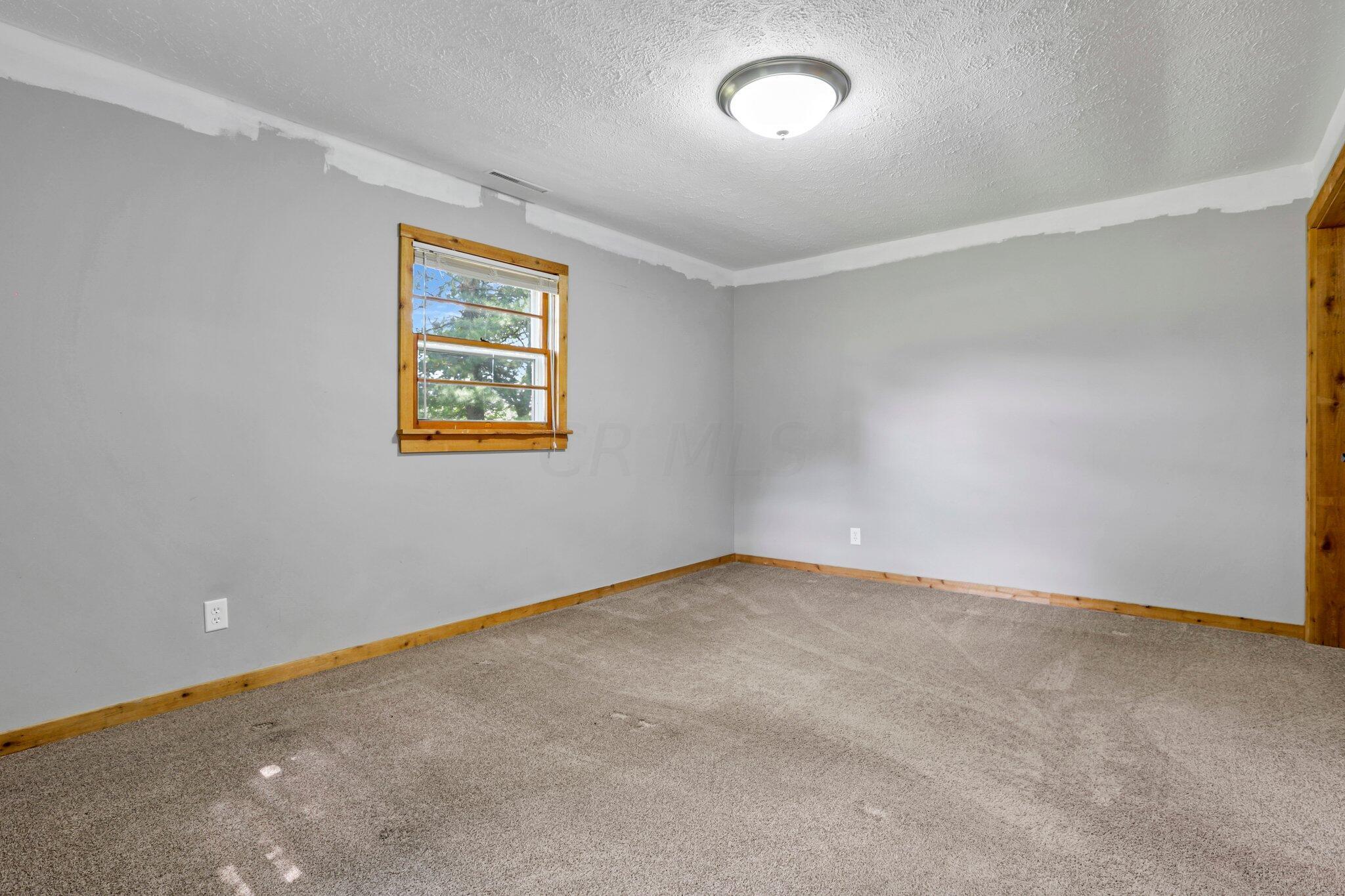 3307 Colling Road Newark, OH 43056 - Photo 12 of 23 21-web-or-mls-0V3A4915