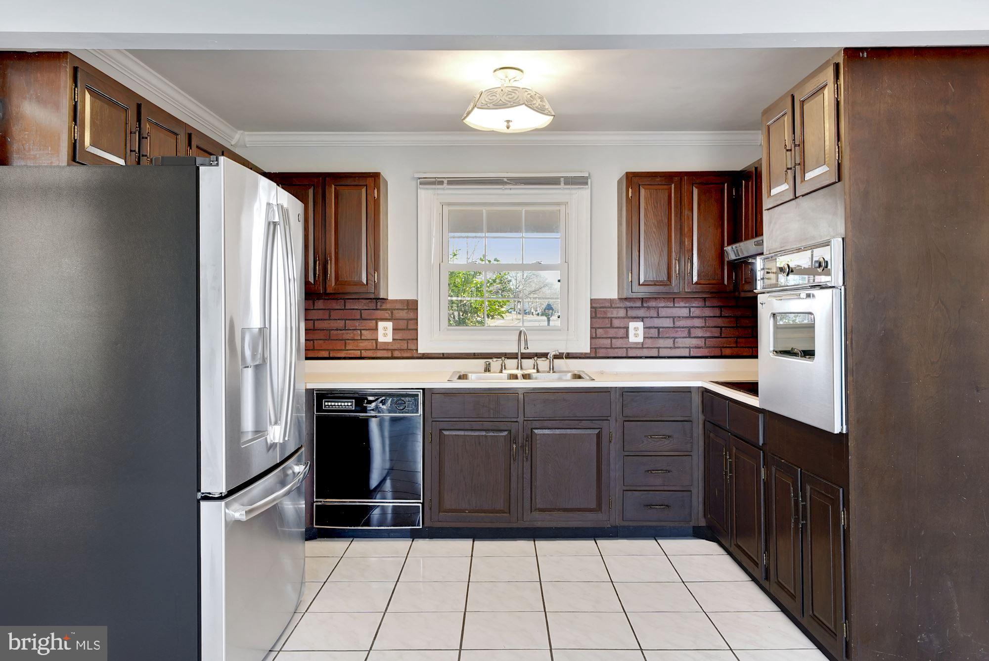 4102 Plaza Lane Fairfax, VA 22033 - Photo 11 of 38