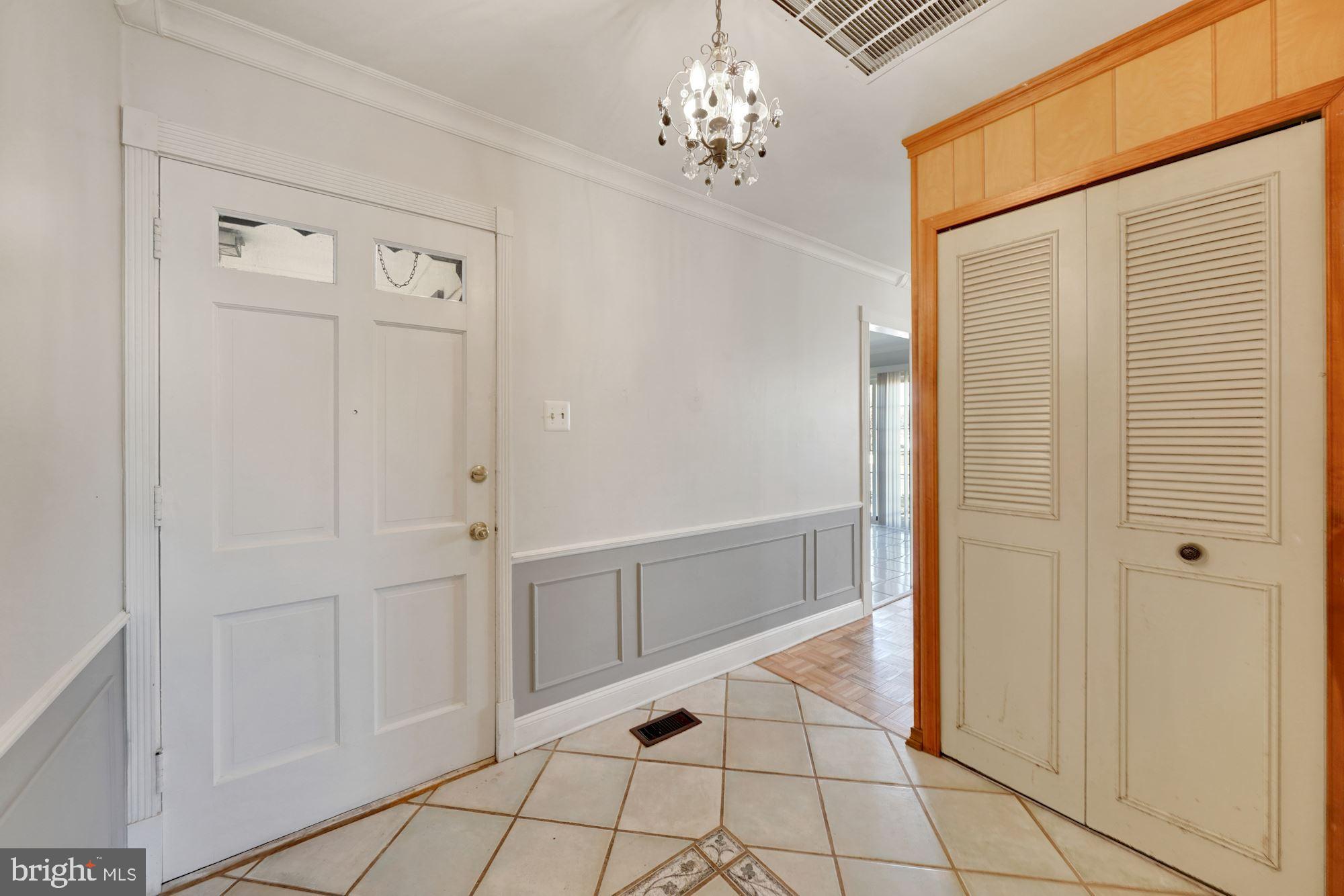 4102 Plaza Lane Fairfax, VA 22033 - Photo 14 of 38