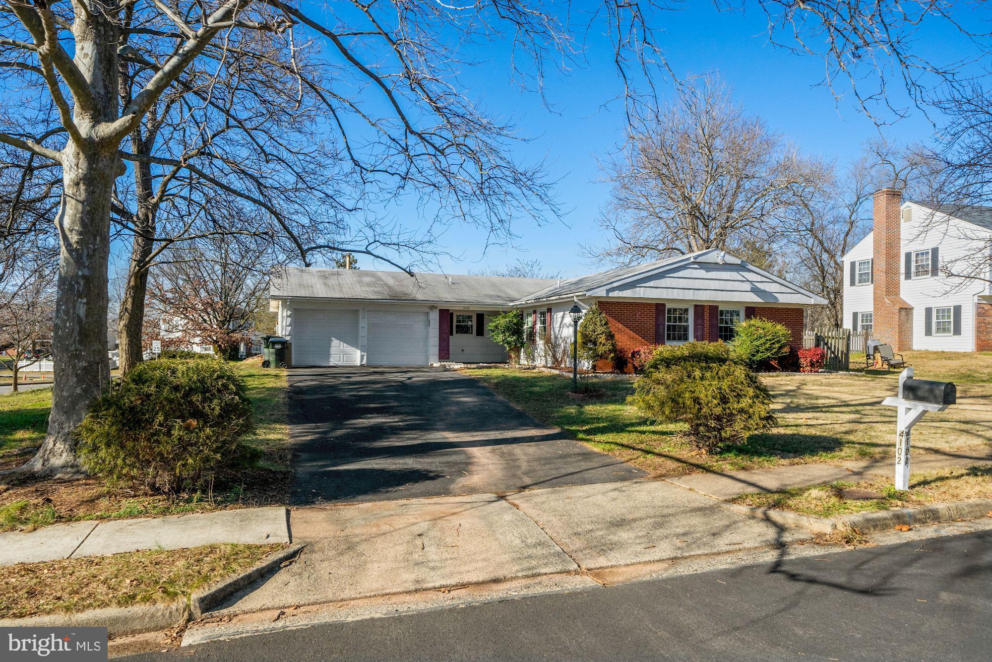 4102 Plaza Lane Fairfax, VA 22033 - Photo 3 of 38