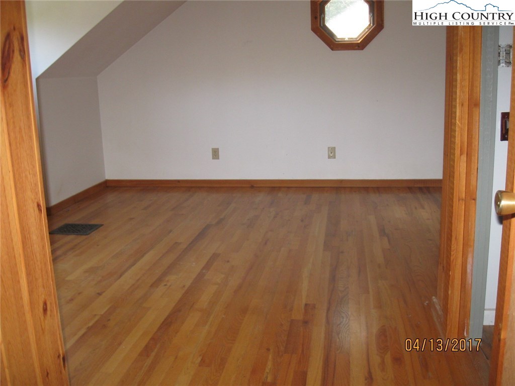 205 Signal Tree Road Deep Gap, NC 28618 - Photo 8 of 13