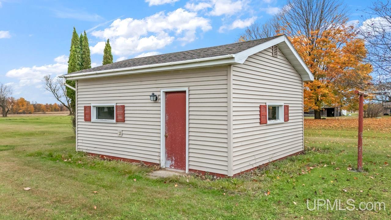 3949 20th Road Gladstone, MI 49837 - Photo 30 of 31