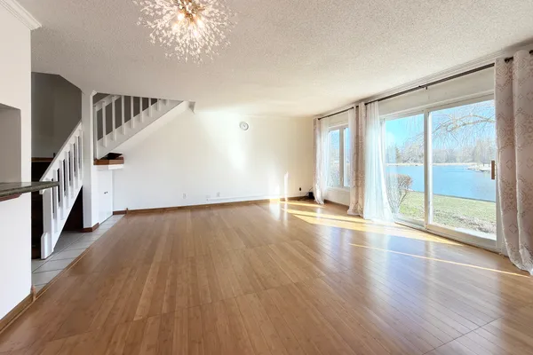 $3,000 | 388 Kildeer Lane, Deerfield, IL 60015