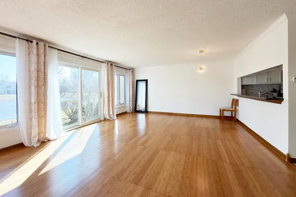 $3,000 | 388 Kildeer Lane, Deerfield, IL 60015