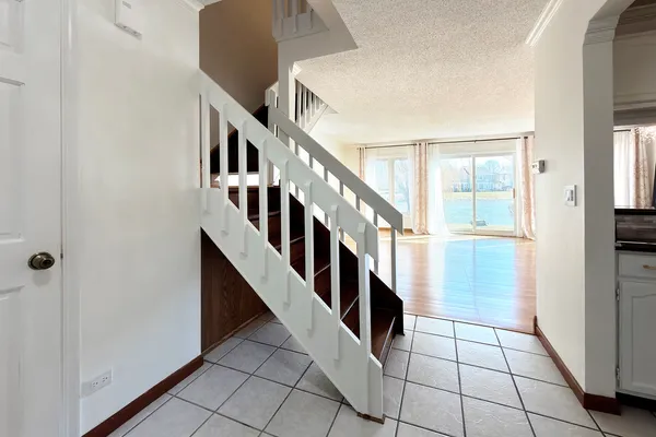 $3,000 | 388 Kildeer Lane, Deerfield, IL 60015