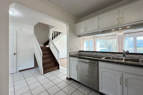 $3,000 | 388 Kildeer Lane, Deerfield, IL 60015