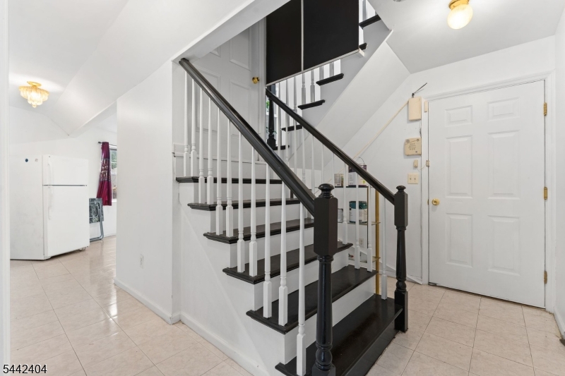 640 Riverside Avenue Lyndhurst, NJ 07071 - Photo 20 of 27