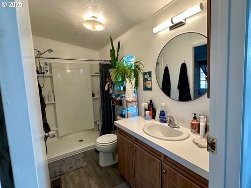 941 Southeast 9th Street Pendleton, OR 97801 - Photo 28 of 36 a bathroom with a sink toilet and shower