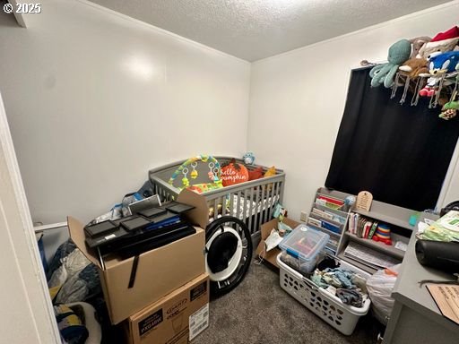941 Southeast 9th Street Pendleton, OR 97801 - Photo 31 of 36 a room with storage and utility