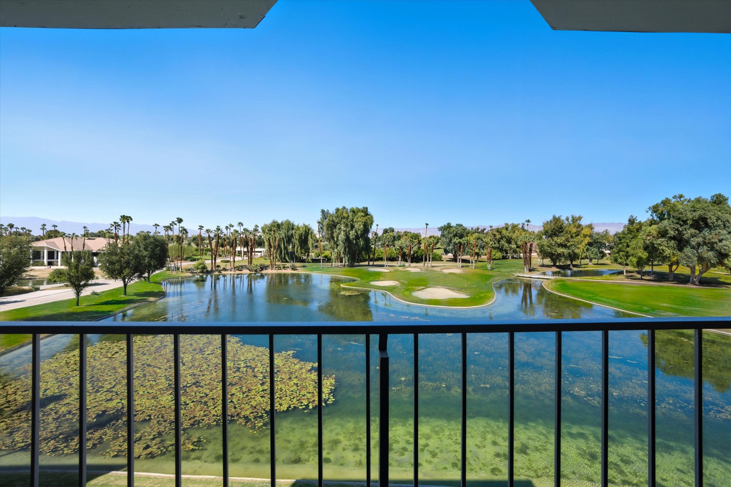 910 Island Drive, Unit 402 Rancho Mirage, CA 92270 - Photo 4 of 37 04-102294804