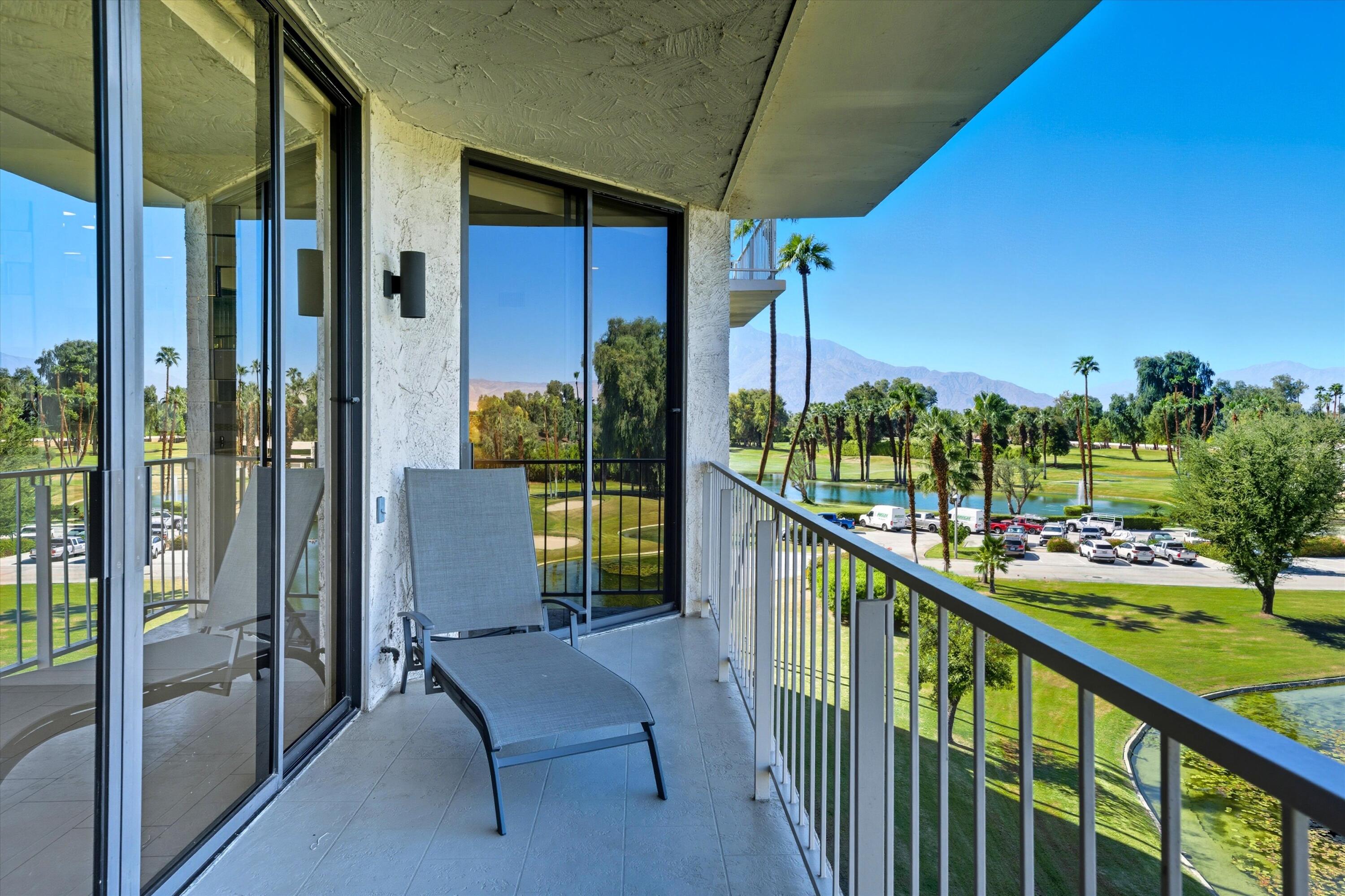 910 Island Drive, Unit 402 Rancho Mirage, CA 92270 - Photo 6 of 37 06-102294807