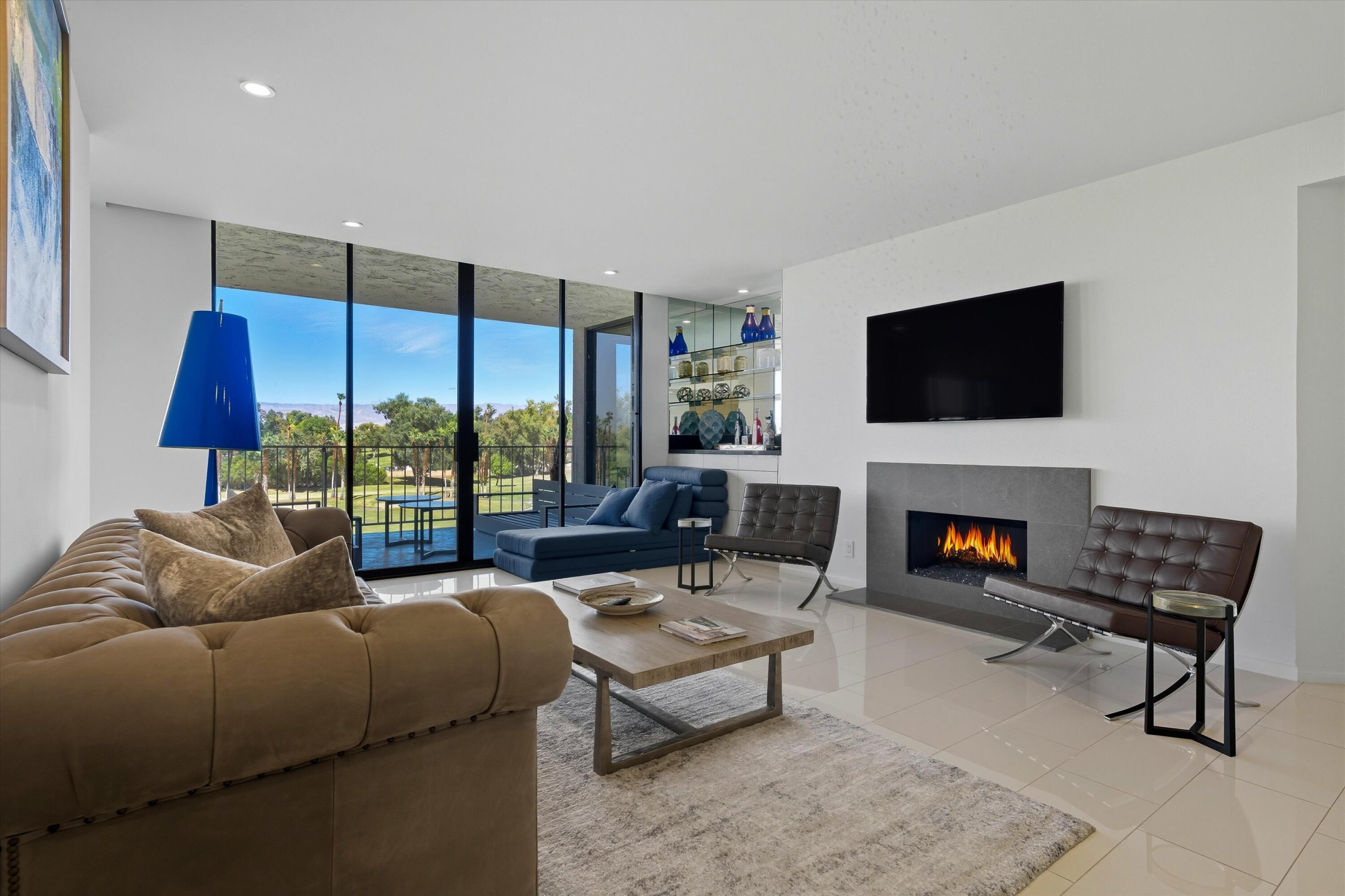 910 Island Drive, Unit 402 Rancho Mirage, CA 92270 - Photo 9 of 37 09-102294811