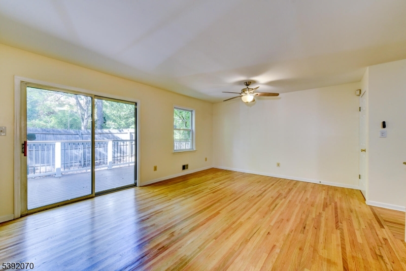 5 Berkeley Square Berkeley Heights, NJ 07922 - Photo 11 of 32