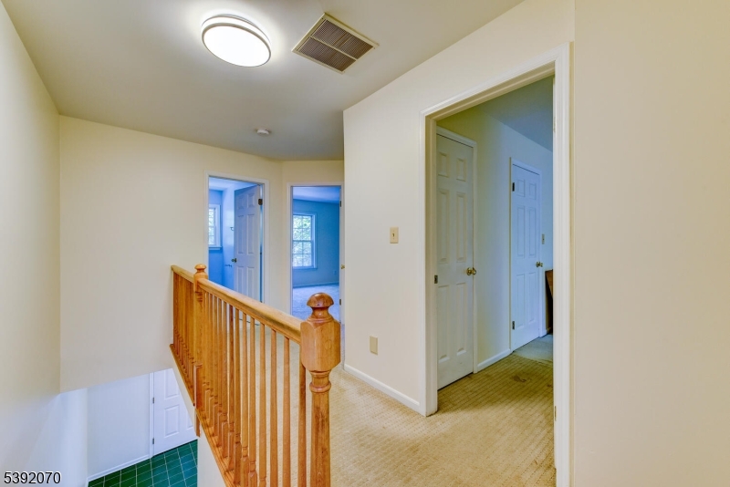 5 Berkeley Square Berkeley Heights, NJ 07922 - Photo 15 of 32