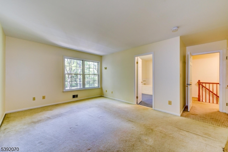 5 Berkeley Square Berkeley Heights, NJ 07922 - Photo 18 of 32