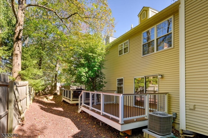 5 Berkeley Square Berkeley Heights, NJ 07922 - Photo 31 of 32