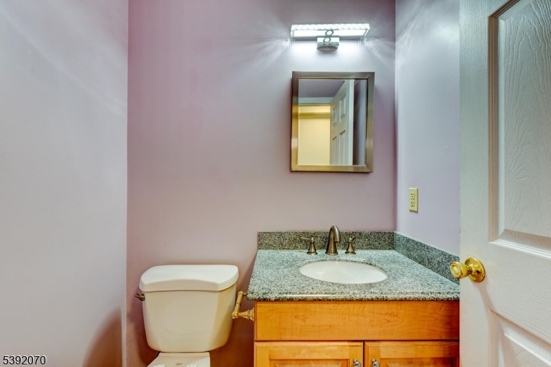 5 Berkeley Square Berkeley Heights, NJ 07922 - Photo 4 of 32