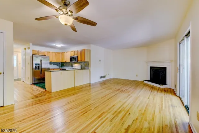 $549,900 | 5 Berkeley Square, Berkeley Heights, NJ 07922