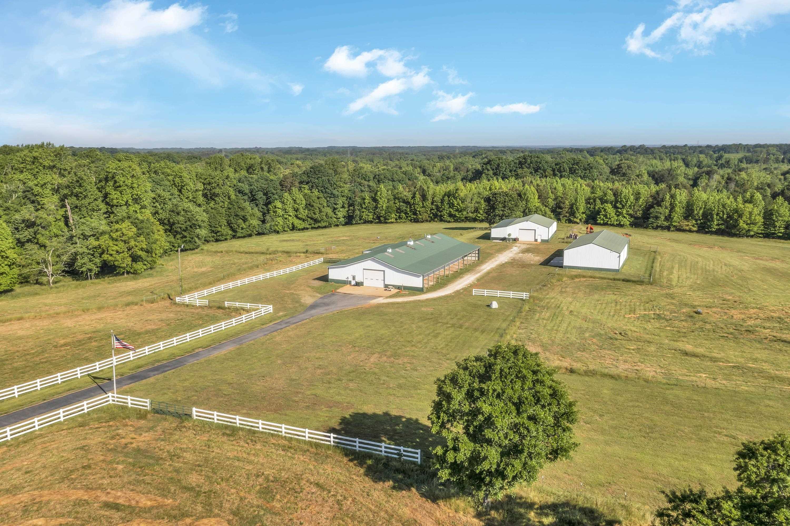 360 Potter Road Gaffney, SC 29341 - Photo 5 of 36
