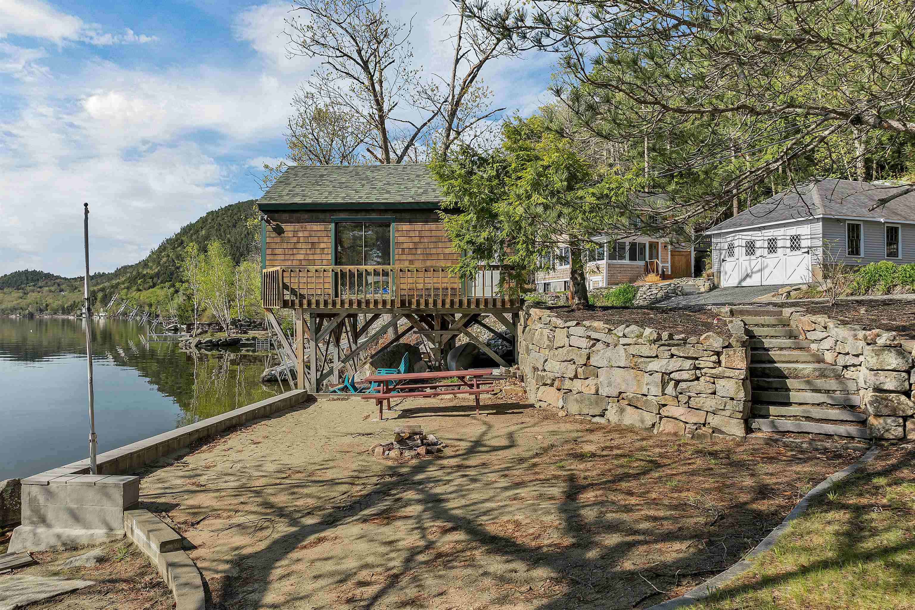 497 West Shore Road Hebron, NH 03241 - Photo 4 of 59