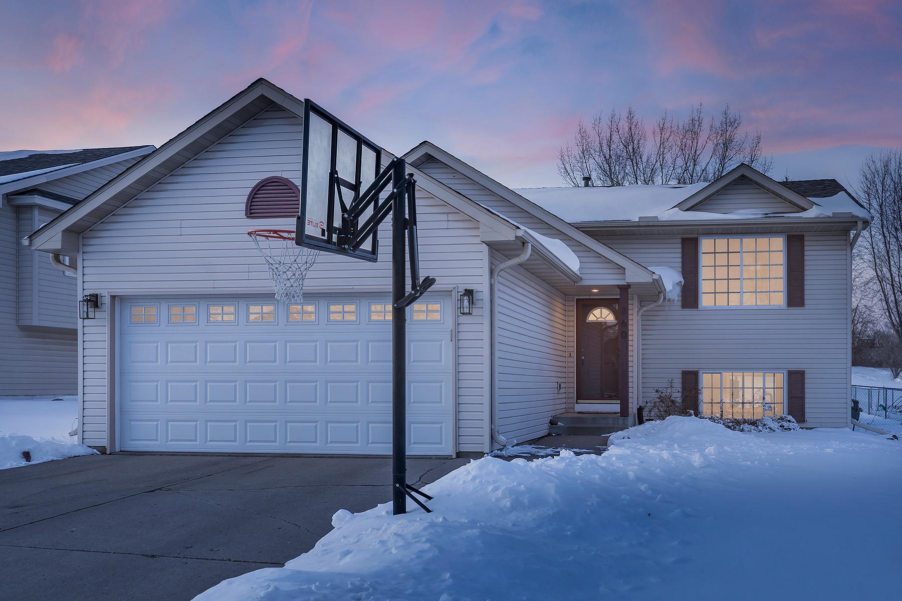 860 Sparrow Road Waconia, MN 55387 - Photo 2 of 6