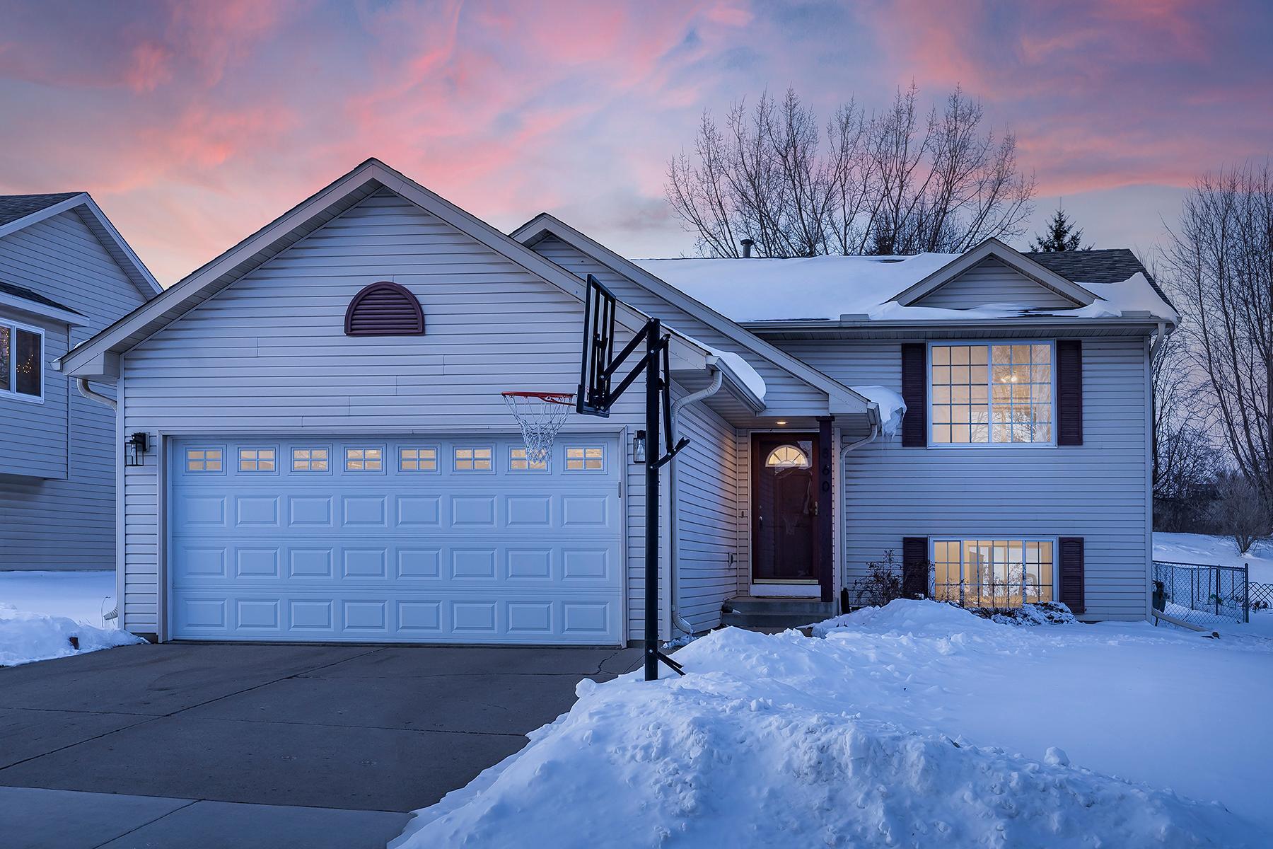 860 Sparrow Road Waconia, MN 55387 - Photo 3 of 6