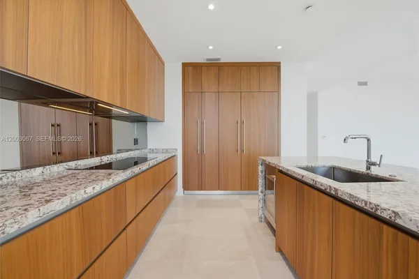 $37,000 | 175 Southeast 25th Road, Unit 3302, Miami, FL 33129