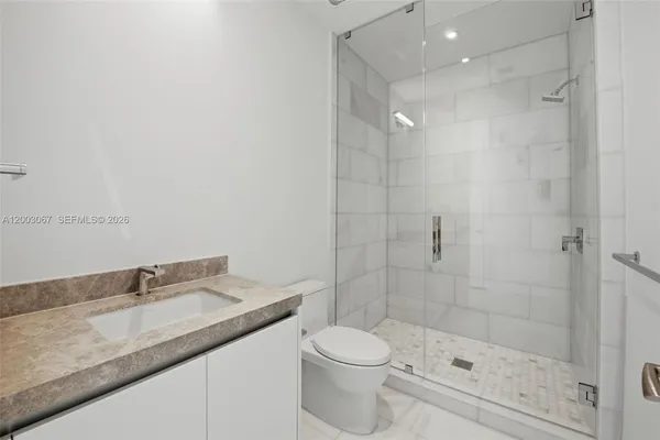 $37,000 | 175 Southeast 25th Road, Unit 3302, Miami, FL 33129