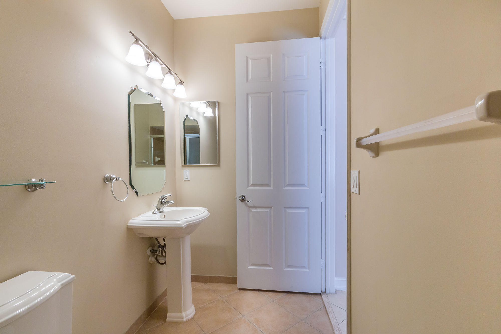 8968 Chestnut Ridge Way Boynton Beach, FL 33473 - Photo 26 of 31 new bath1